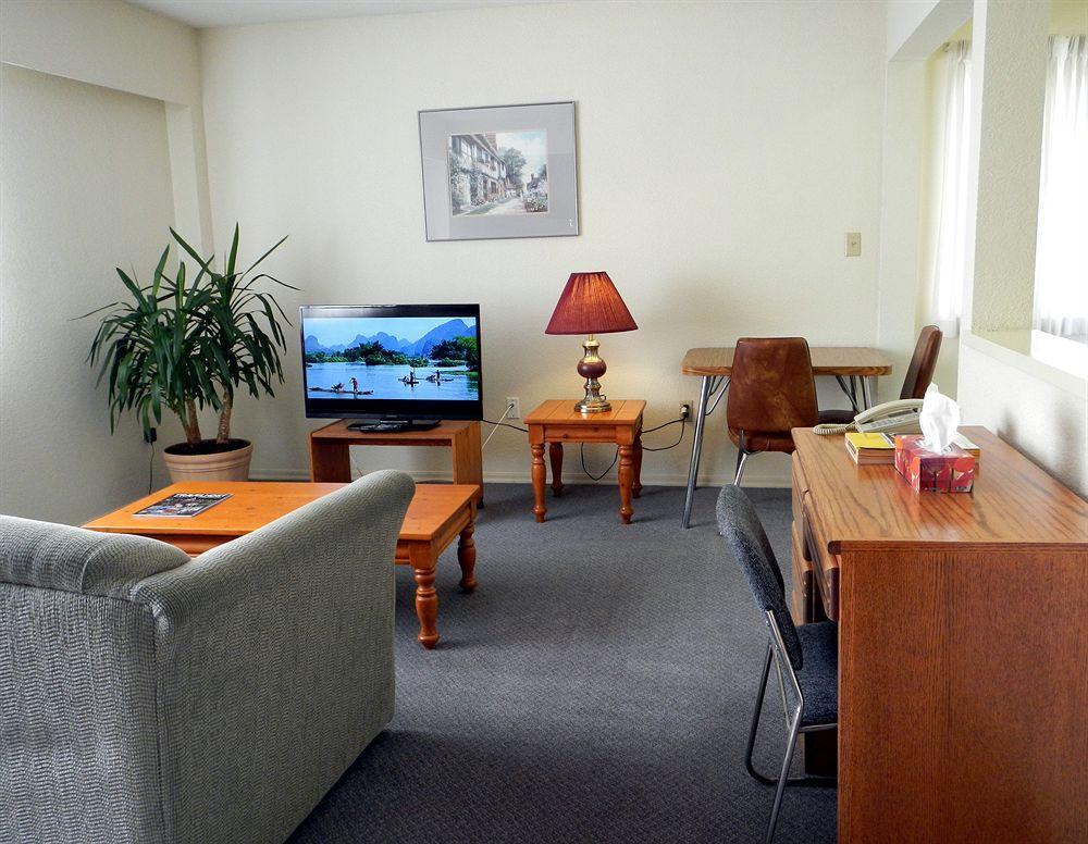 Mayfair Motel Victoria Exteriör bild