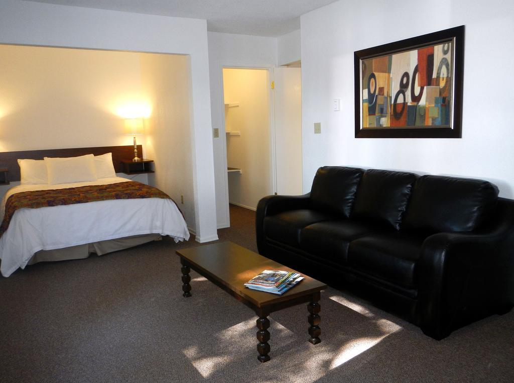 Mayfair Motel Victoria Exteriör bild